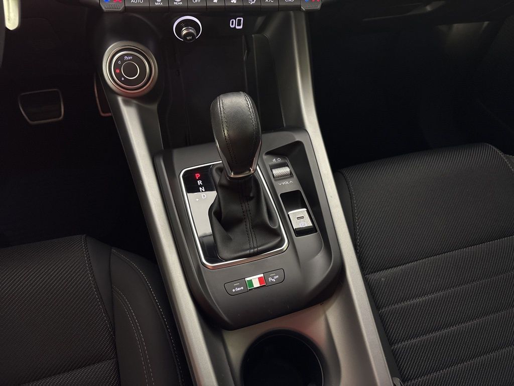 Thumbnail: 2024 Alfa Romeo Tonale - 39