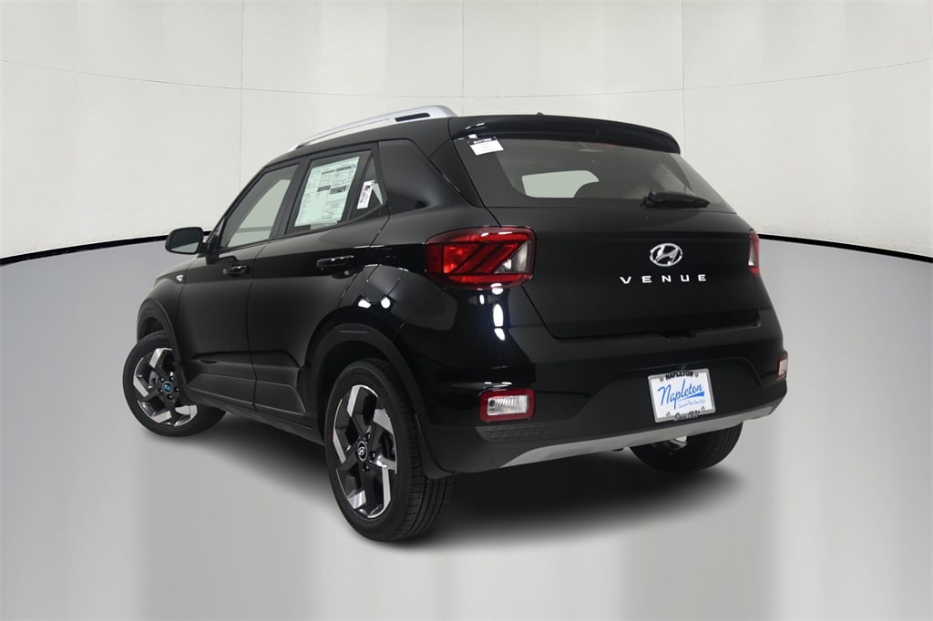 Thumbnail: 2025 Hyundai Venue - 5