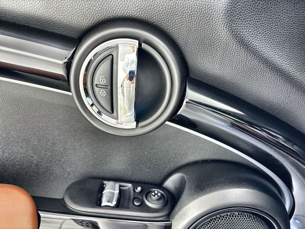 Thumbnail: 2023 MINI Cooper - 15