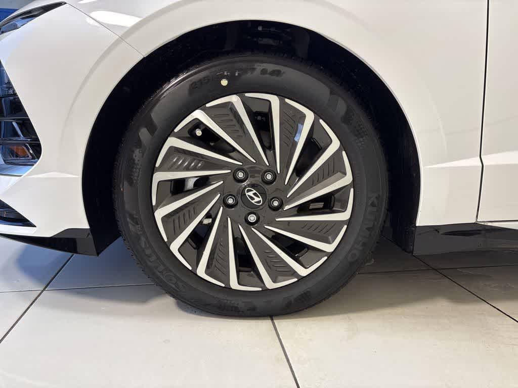 Thumbnail: 2025 Hyundai Sonata - 9