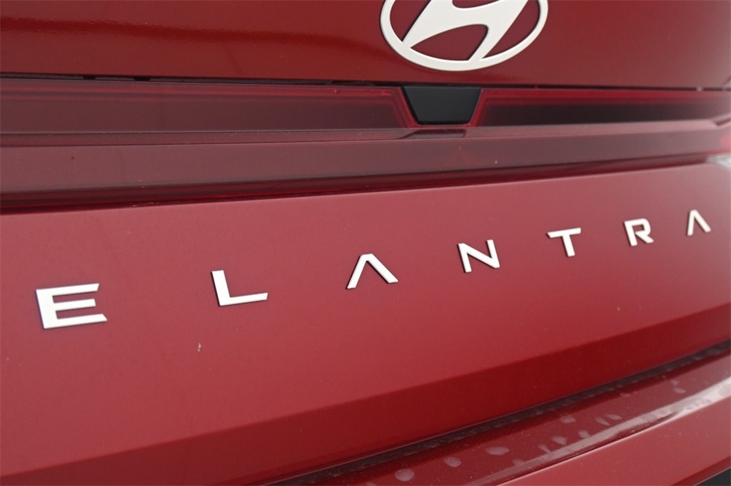 Thumbnail: 2025 Hyundai Elantra - 8