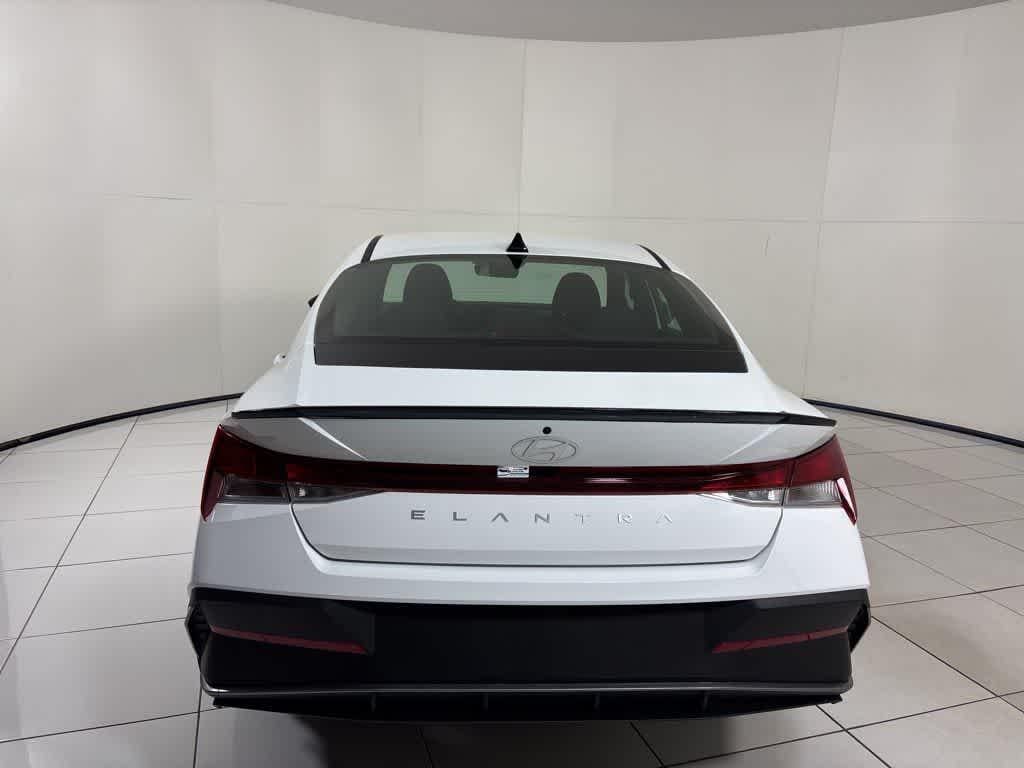 Thumbnail: 2026 Hyundai Elantra - 4