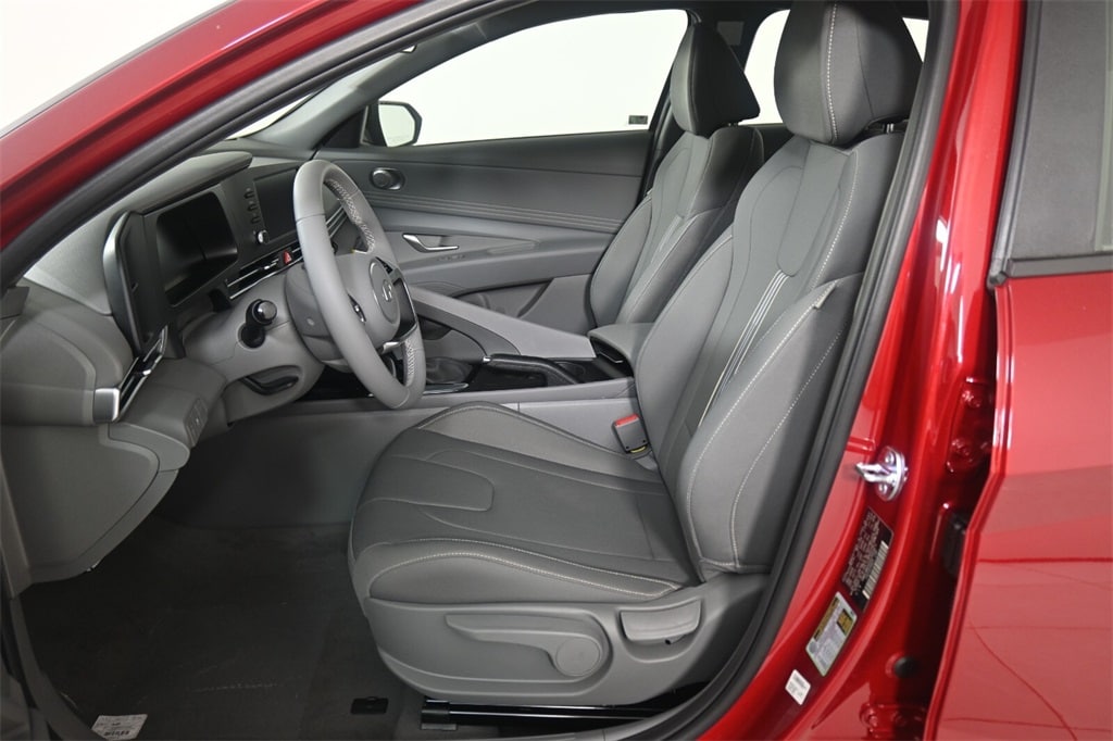 Thumbnail: 2025 Hyundai Elantra - 12
