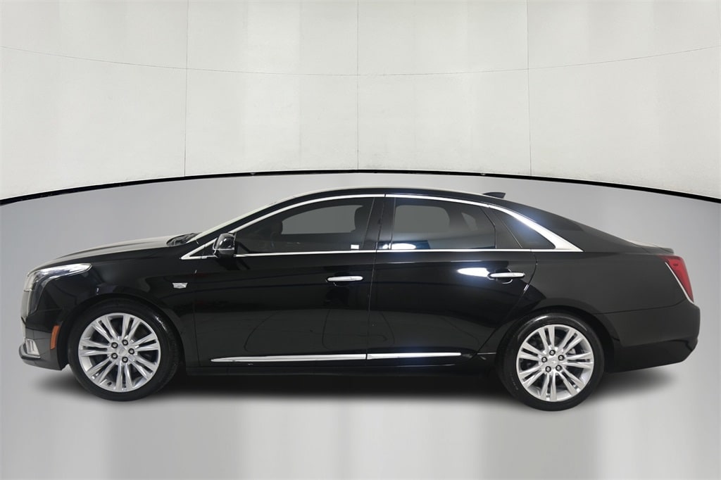 Thumbnail: 2018 Cadillac XTS - 4
