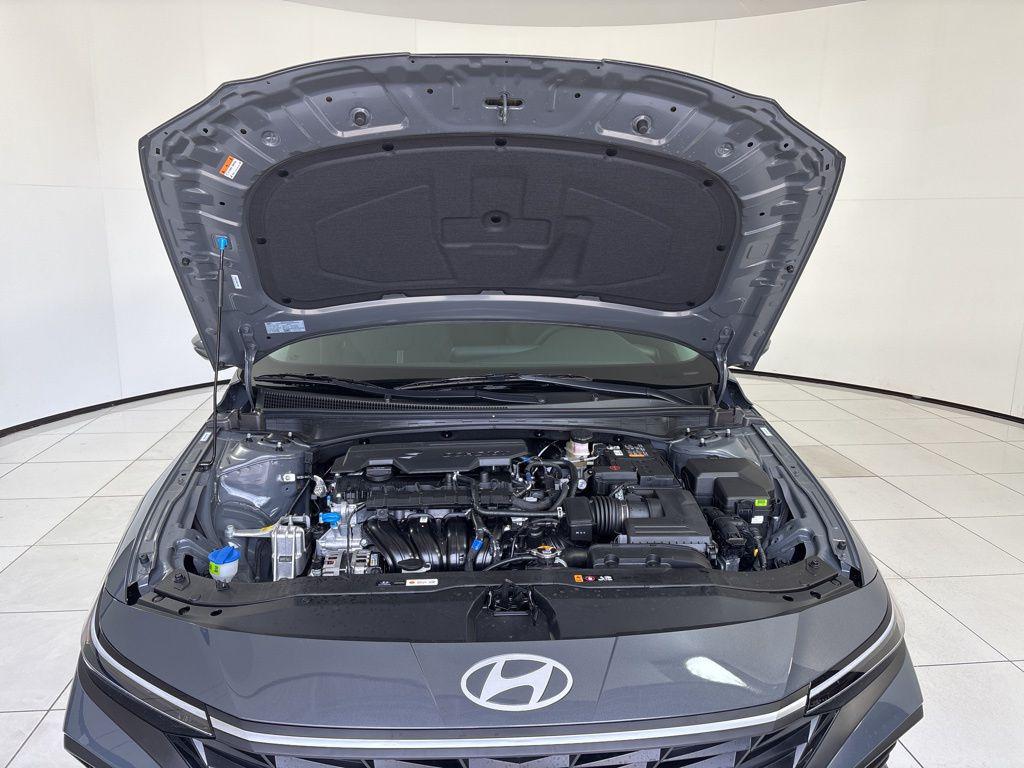 Thumbnail: 2026 Hyundai Elantra - 11