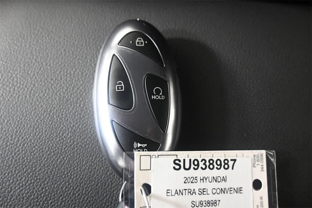 Thumbnail: 2025 Hyundai Elantra - 25