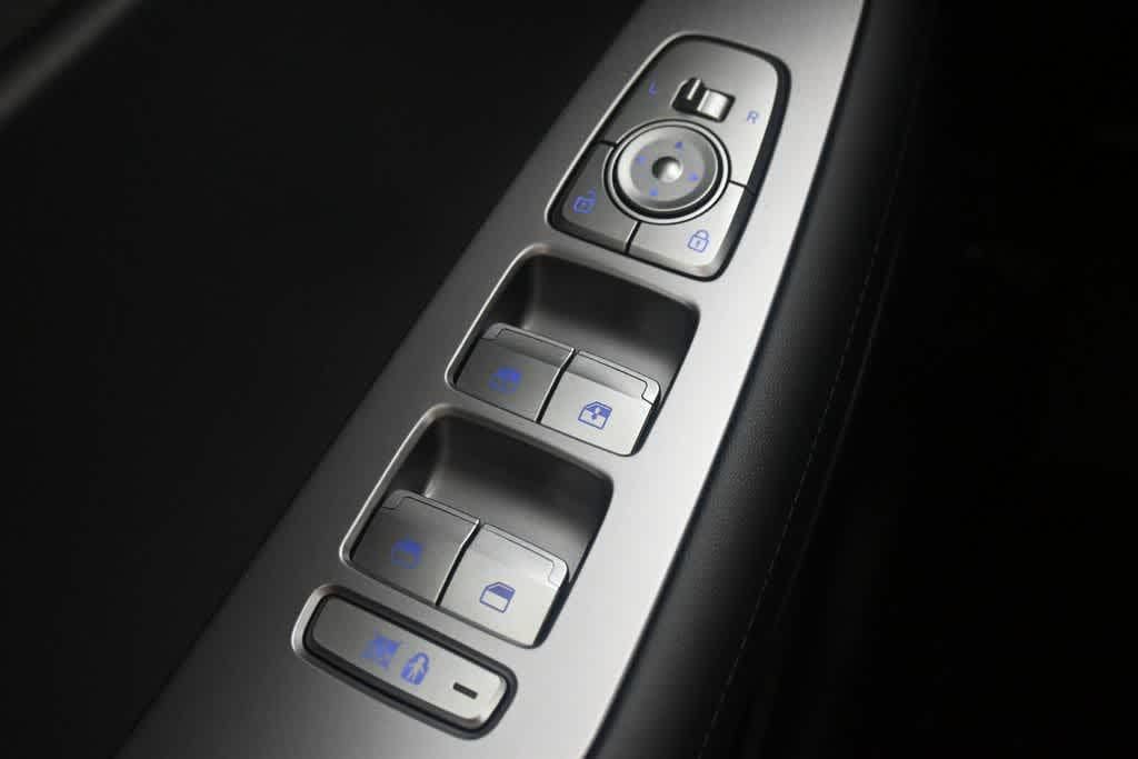 Thumbnail: 2025 Hyundai Palisade - 16