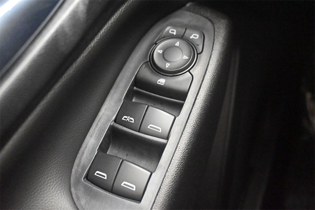 Thumbnail: 2020 Chevrolet Equinox - 16
