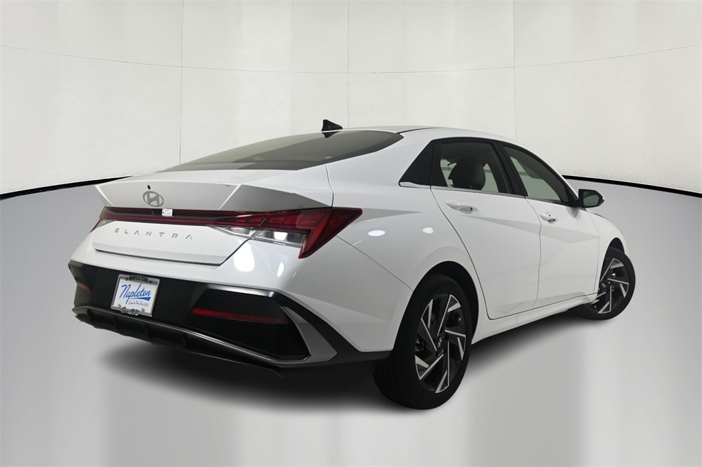 Thumbnail: 2025 Hyundai Elantra - 7