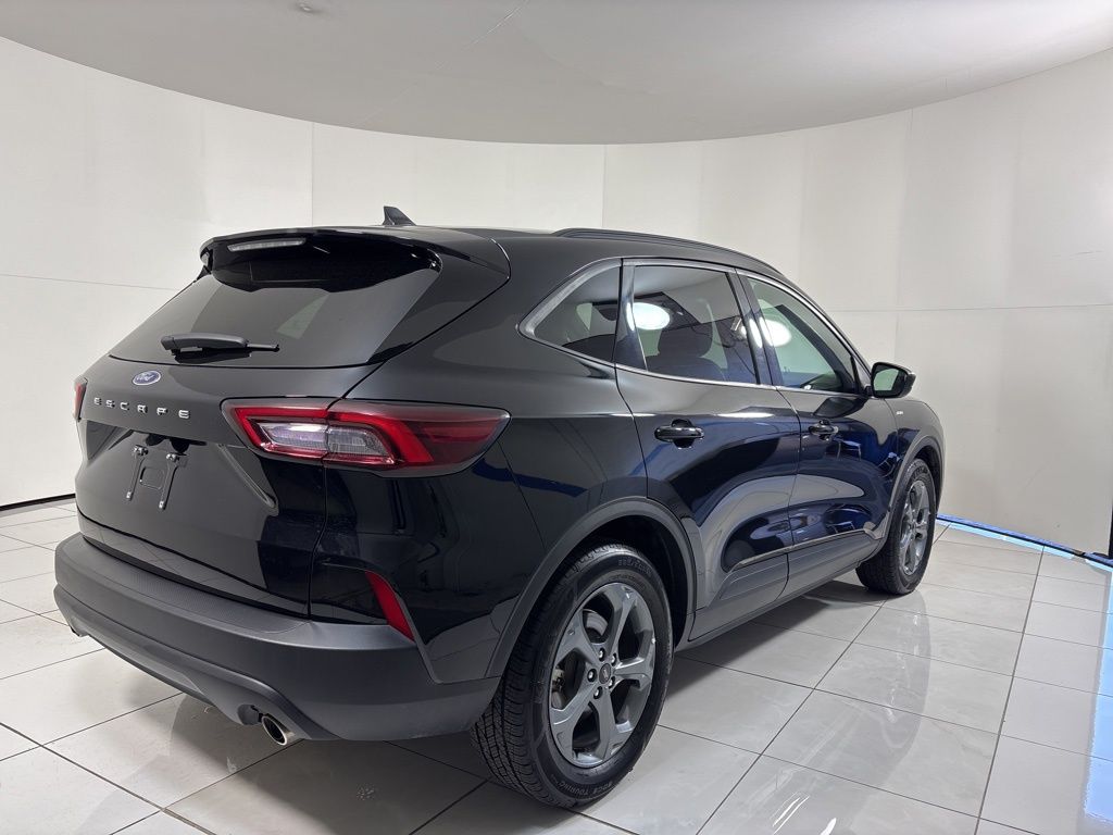 Thumbnail: 2025 Ford Escape - 5