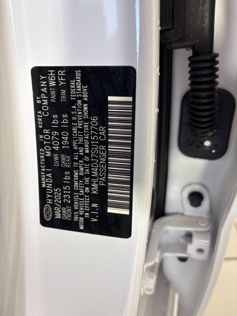 Thumbnail: 2025 Hyundai Elantra - 10