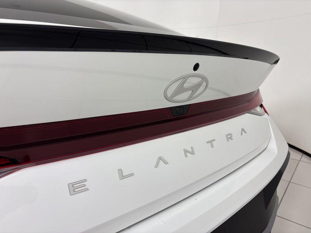 Thumbnail: 2026 Hyundai Elantra - 9