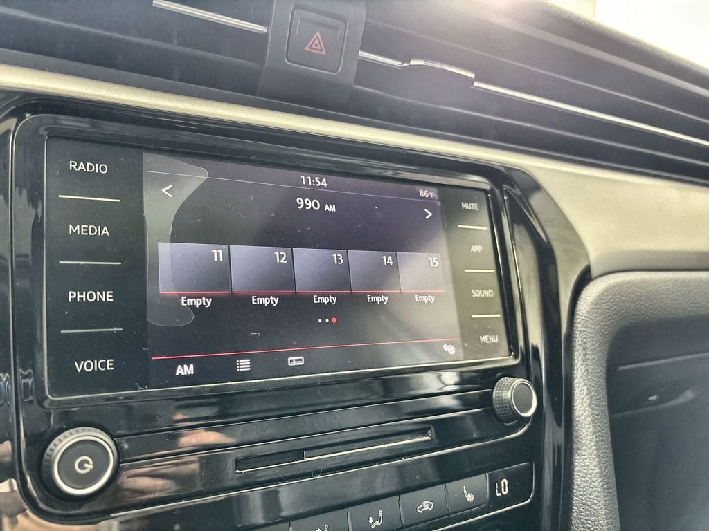 Thumbnail: 2020 Volkswagen Passat - 12