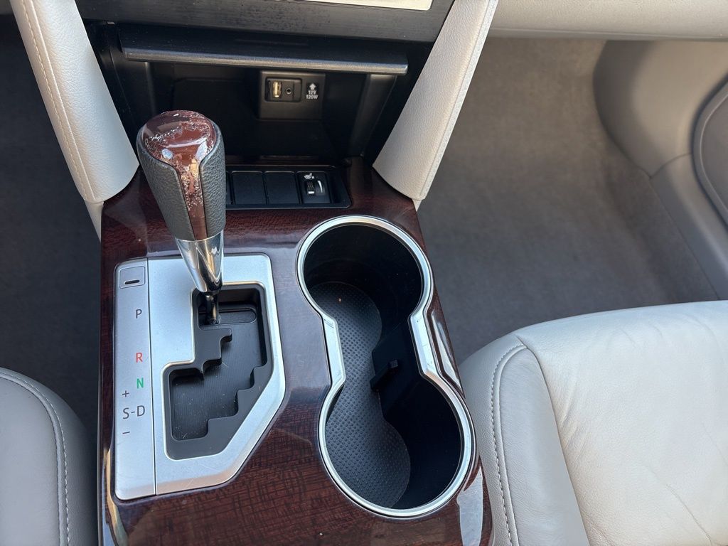 Thumbnail: 2012 Toyota Camry - 25