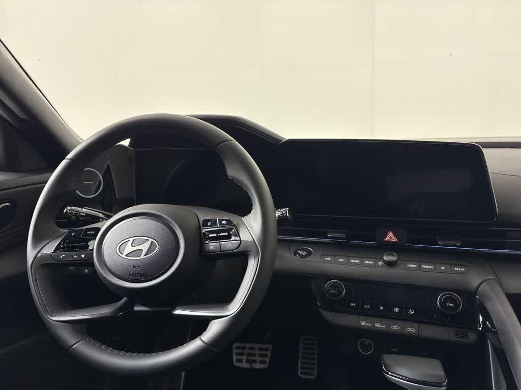 Thumbnail: 2025 Hyundai Elantra - 21