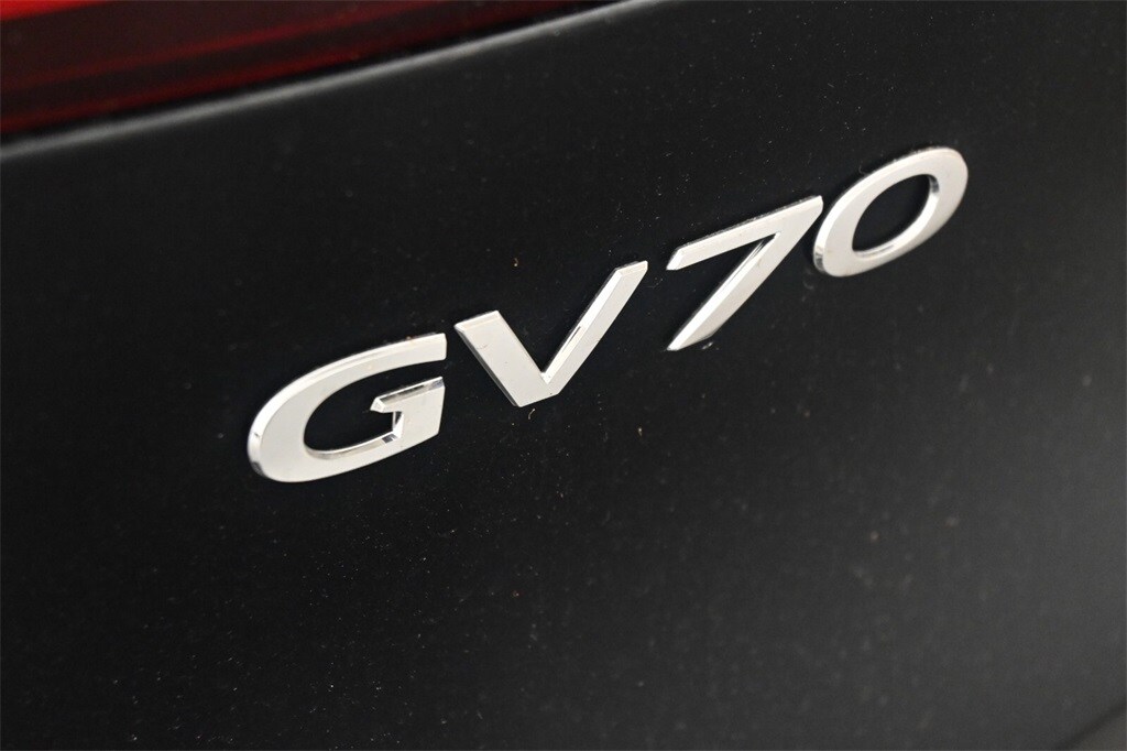 Thumbnail: 2026 Genesis GV70 - 8