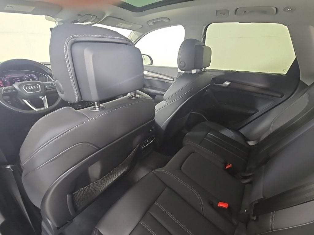 Thumbnail: 2024 Audi Q5 - 28