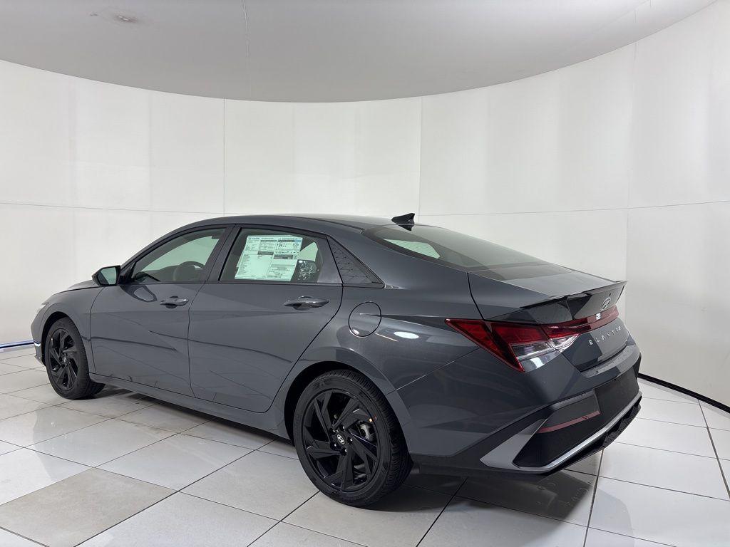 Thumbnail: 2026 Hyundai Elantra - 3