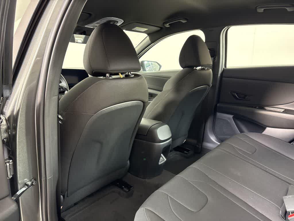 Thumbnail: 2025 Hyundai Elantra - 17