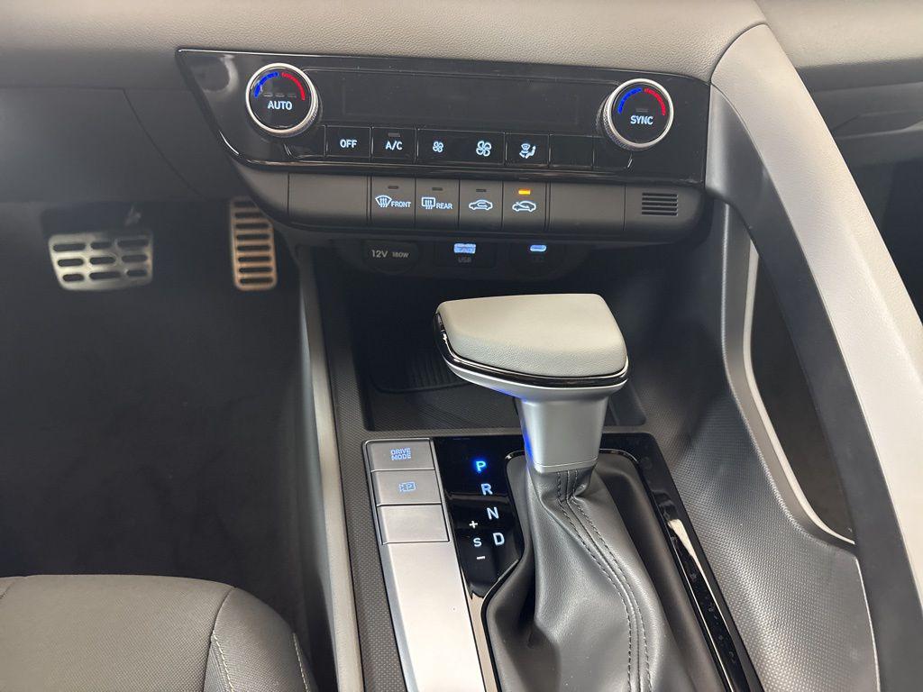 Thumbnail: 2026 Hyundai Elantra - 27