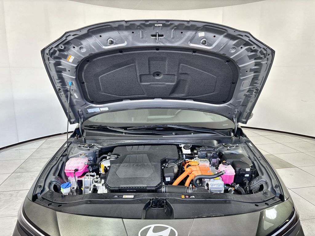 2025 Hyundai Elantra Blue - Photo 17