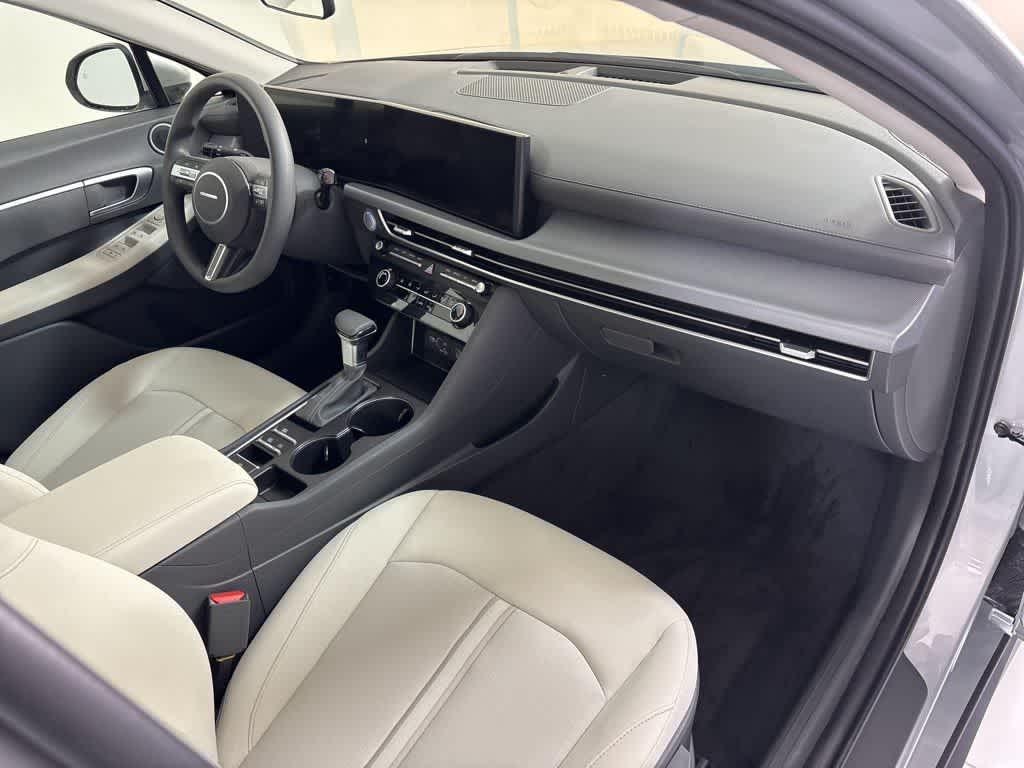 Thumbnail: 2025 Hyundai Sonata - 12