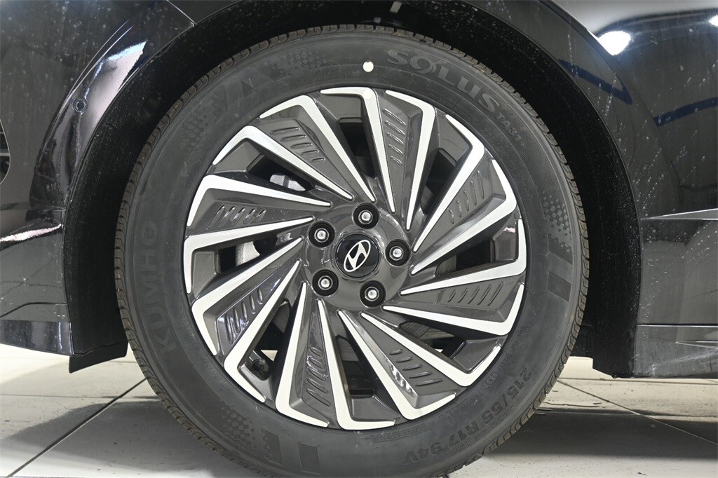 Thumbnail: 2025 Hyundai Sonata - 9