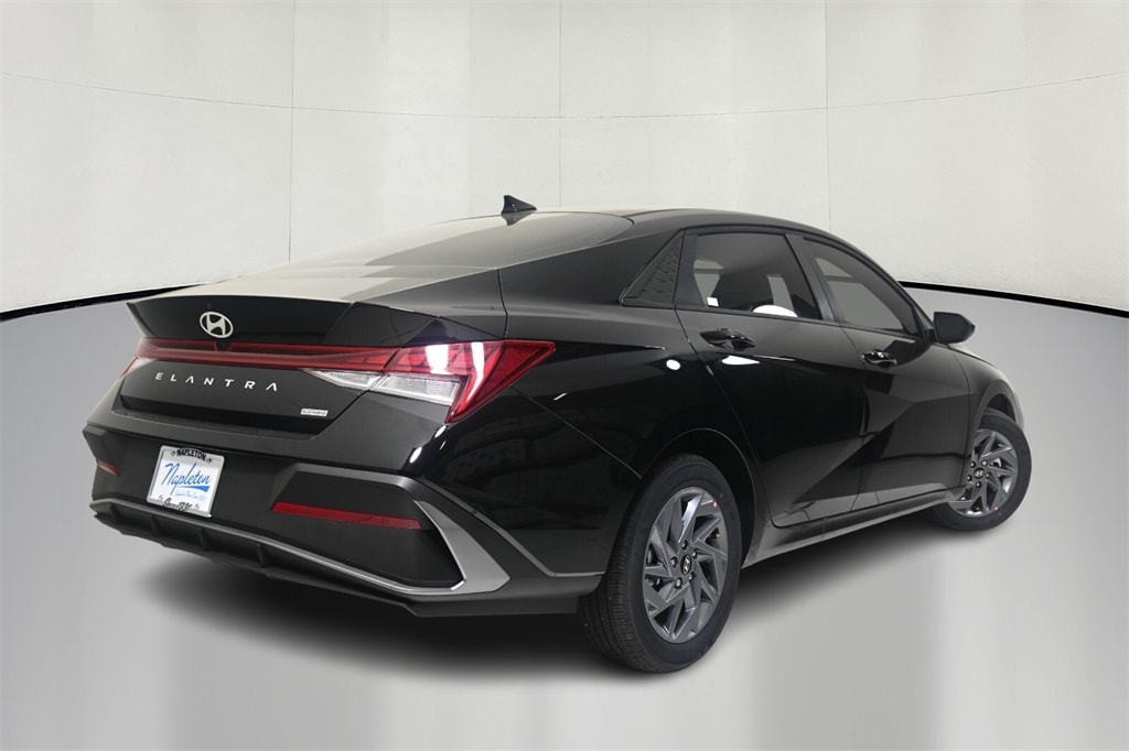 Thumbnail: 2025 Hyundai Elantra - 7