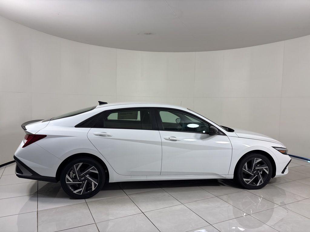 Thumbnail: 2025 Hyundai Elantra - 6