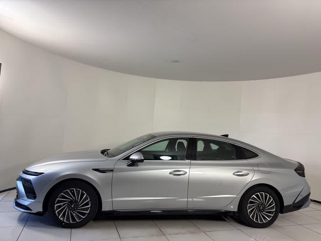 Thumbnail: 2025 Hyundai Sonata - 2