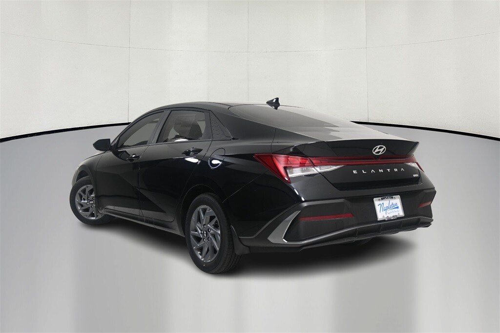 Thumbnail: 2024 Hyundai Elantra - 5