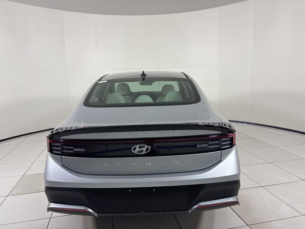 New 2025 Hyundai Sonata SE Sedan