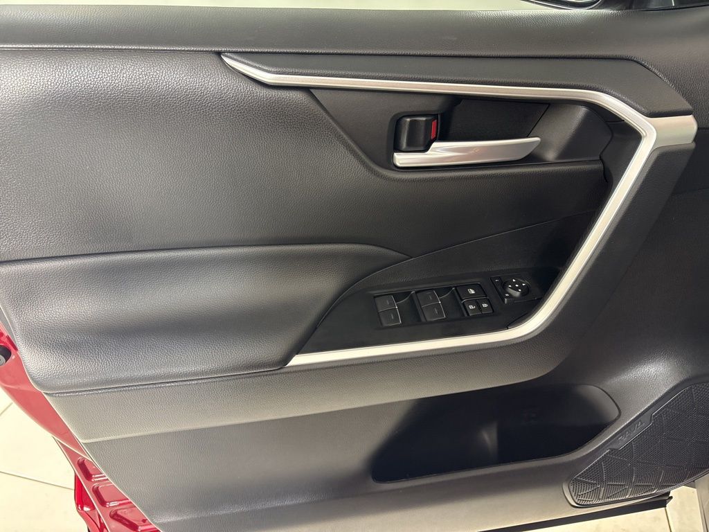 Thumbnail: 2024 Toyota RAV4 - 16