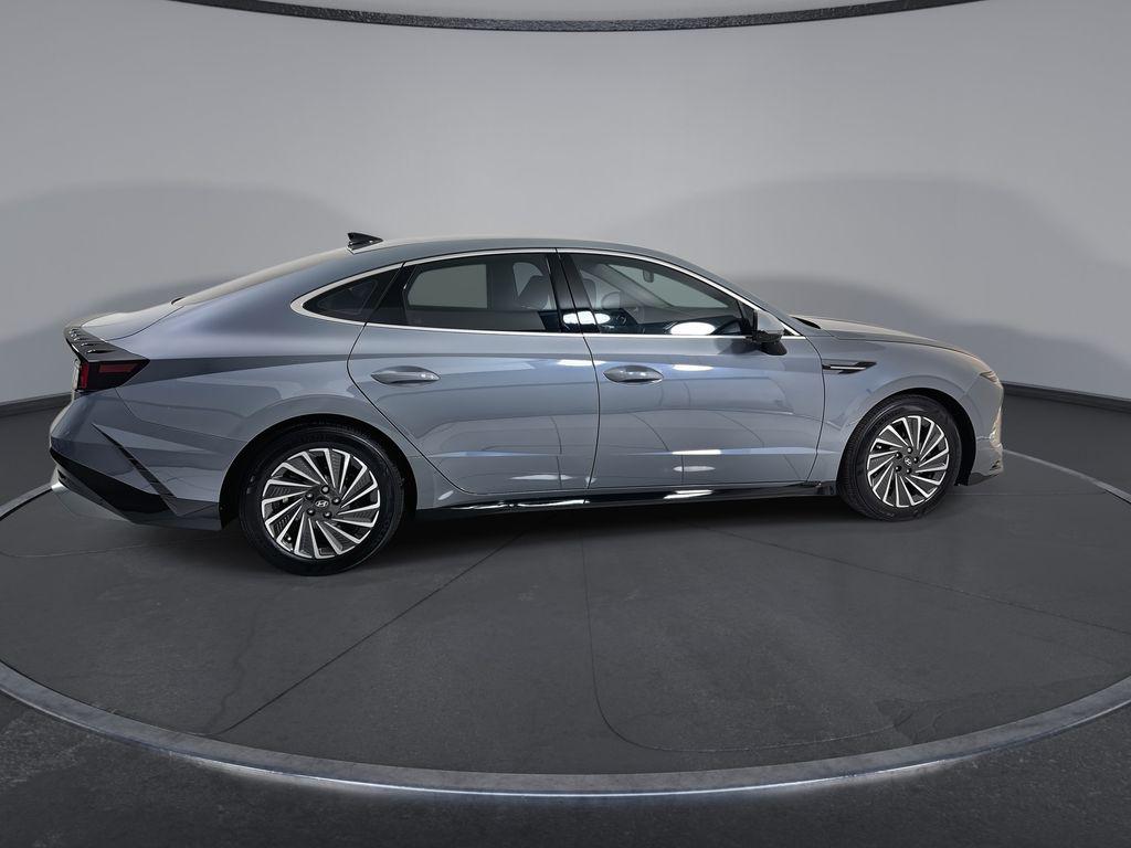 Thumbnail: 2025 Hyundai Sonata - 9