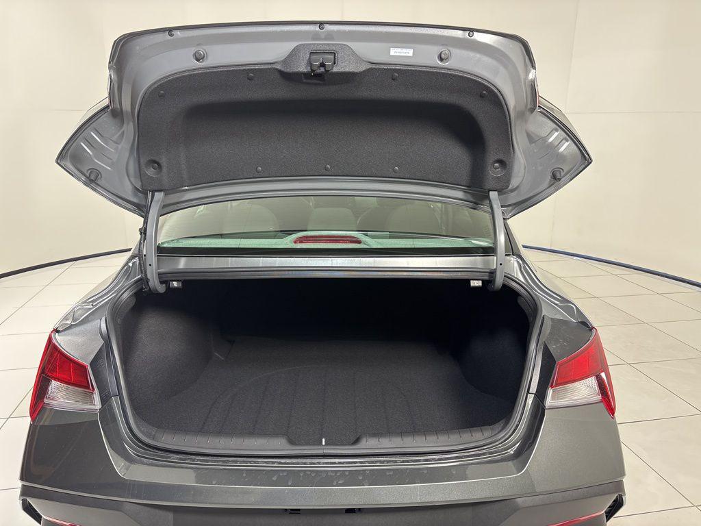 Thumbnail: 2026 Hyundai Elantra - 23