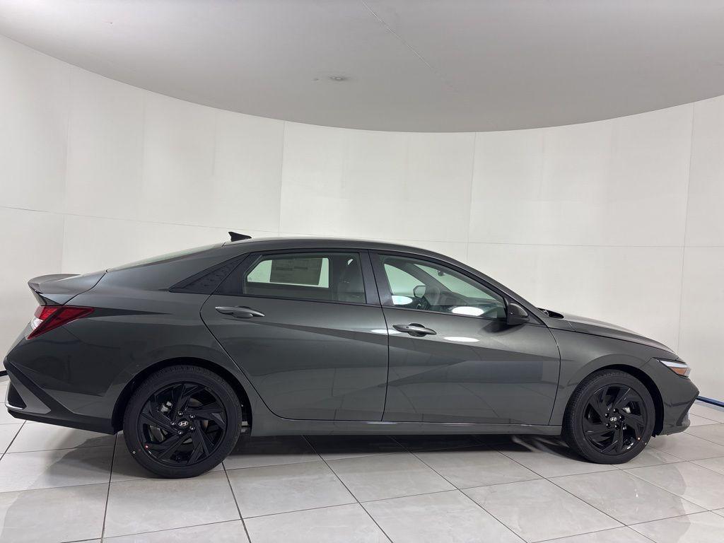 Thumbnail: 2026 Hyundai Elantra - 6