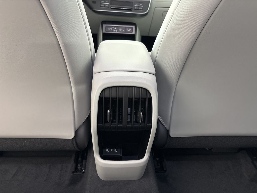 2025 Hyundai Kona SEL Convenience - Photo 26
