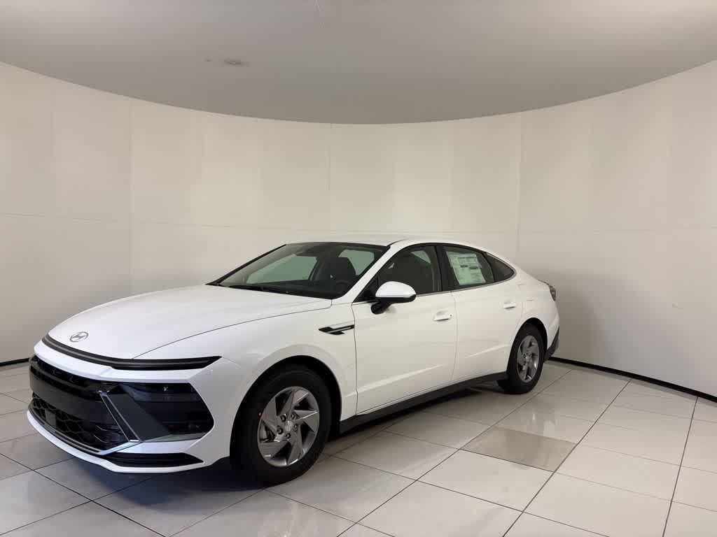 New 2026 Hyundai Sonata SE Sedan