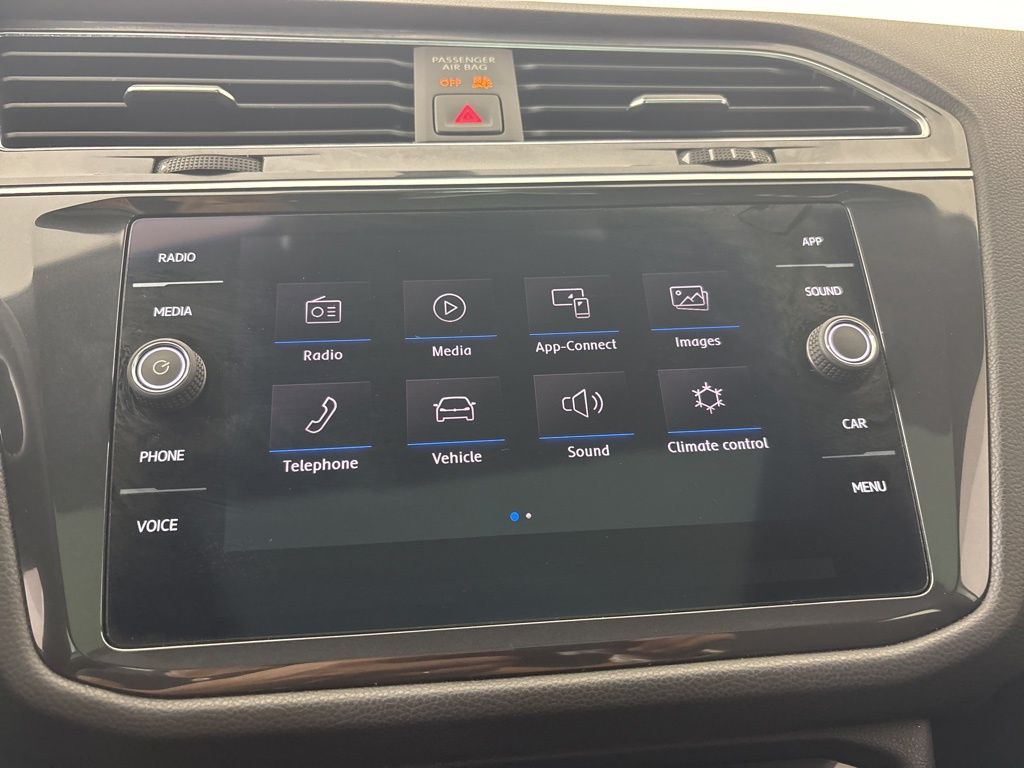 Thumbnail: 2020 Volkswagen Tiguan - 31