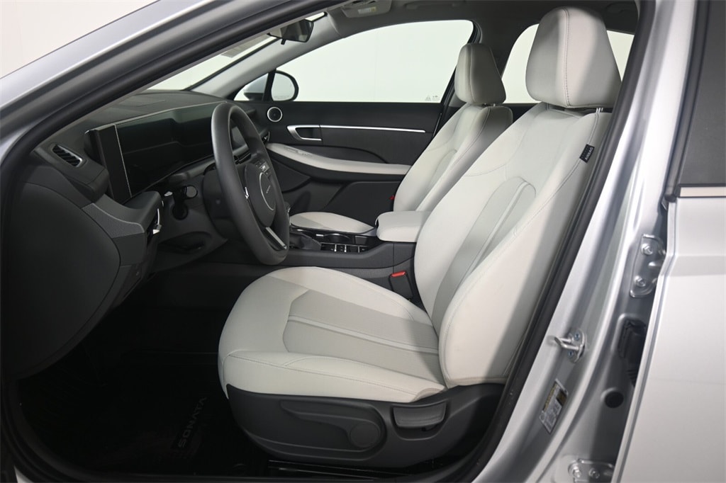 Thumbnail: 2025 Hyundai Sonata - 12