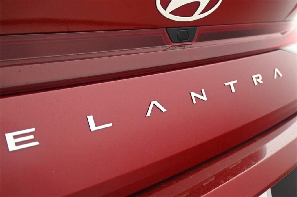Thumbnail: 2025 Hyundai Elantra - 8