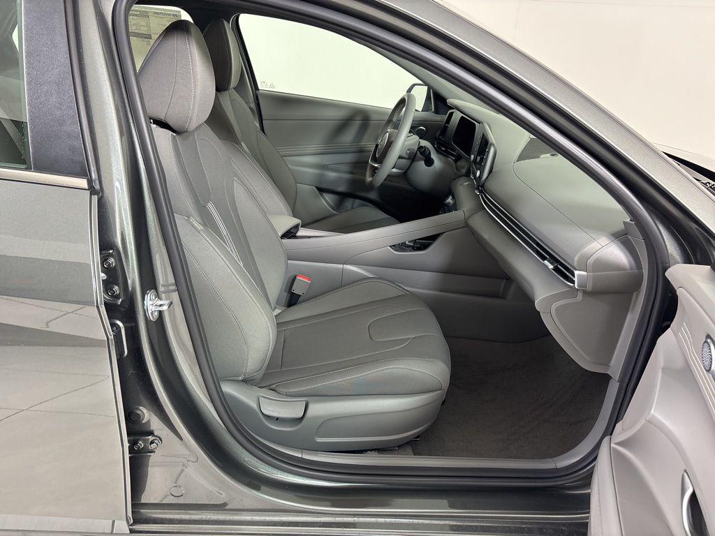 Thumbnail: 2026 Hyundai Elantra - 12