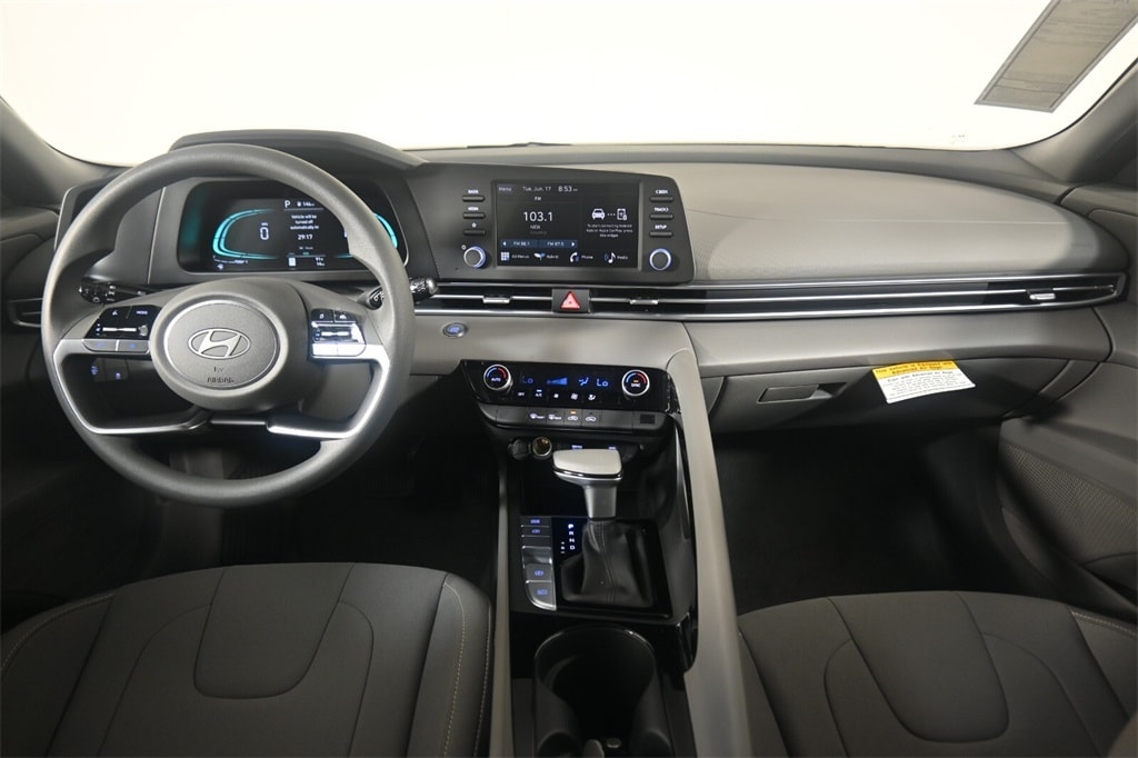 Thumbnail: 2025 Hyundai Elantra - 14