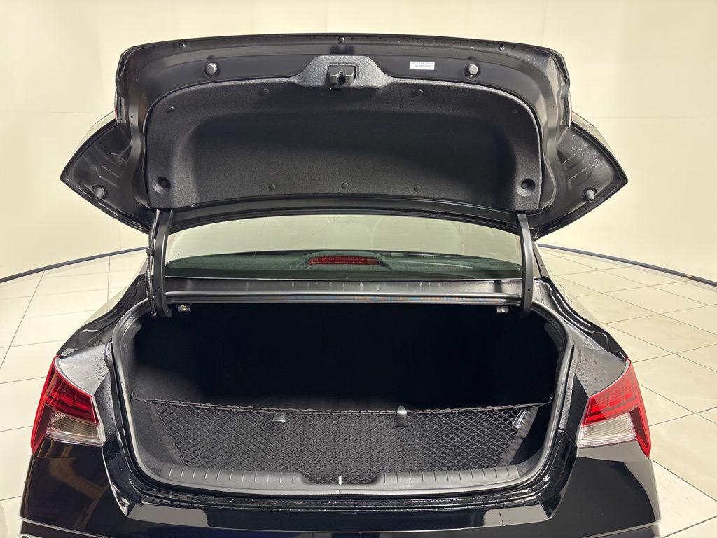 Thumbnail: 2026 Hyundai Elantra - 23