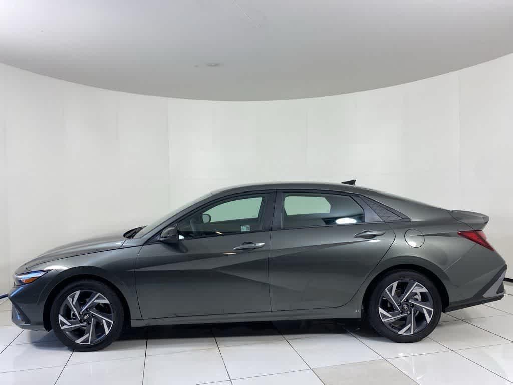 New 2025 Hyundai Elantra SEL Sport Sedan
