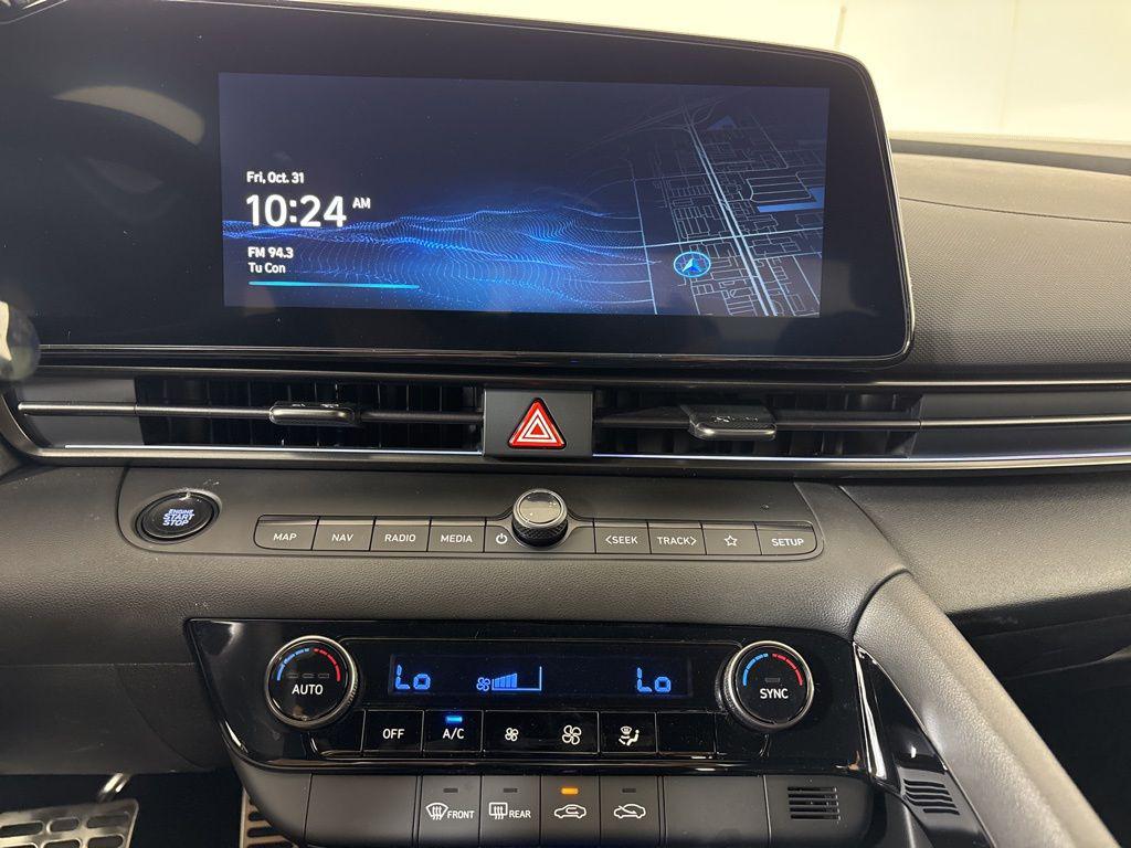 Thumbnail: 2025 Hyundai Elantra - 25