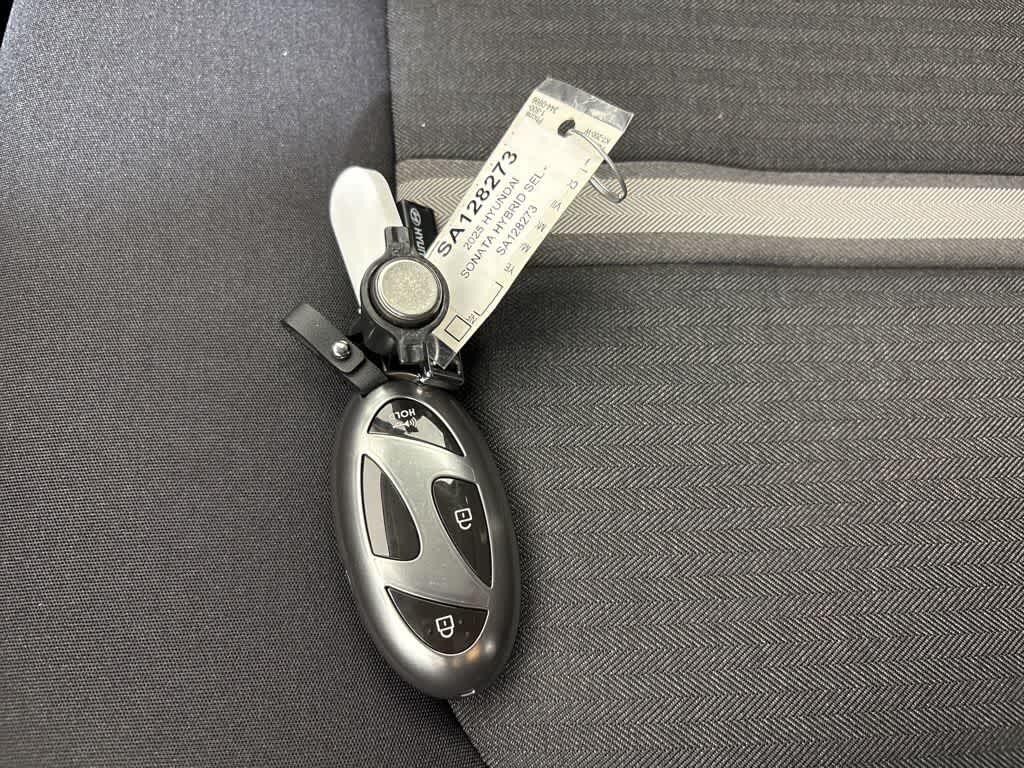 Thumbnail: 2025 Hyundai Sonata - 28