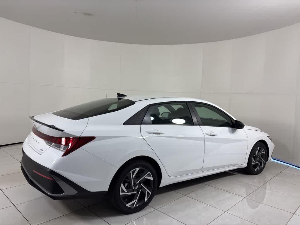Thumbnail: 2025 Hyundai Elantra - 5