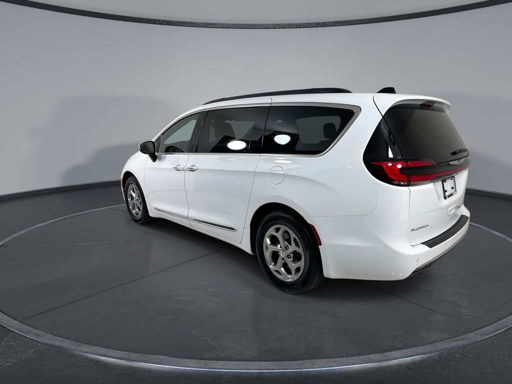 Thumbnail: 2023 Chrysler Pacifica - 6