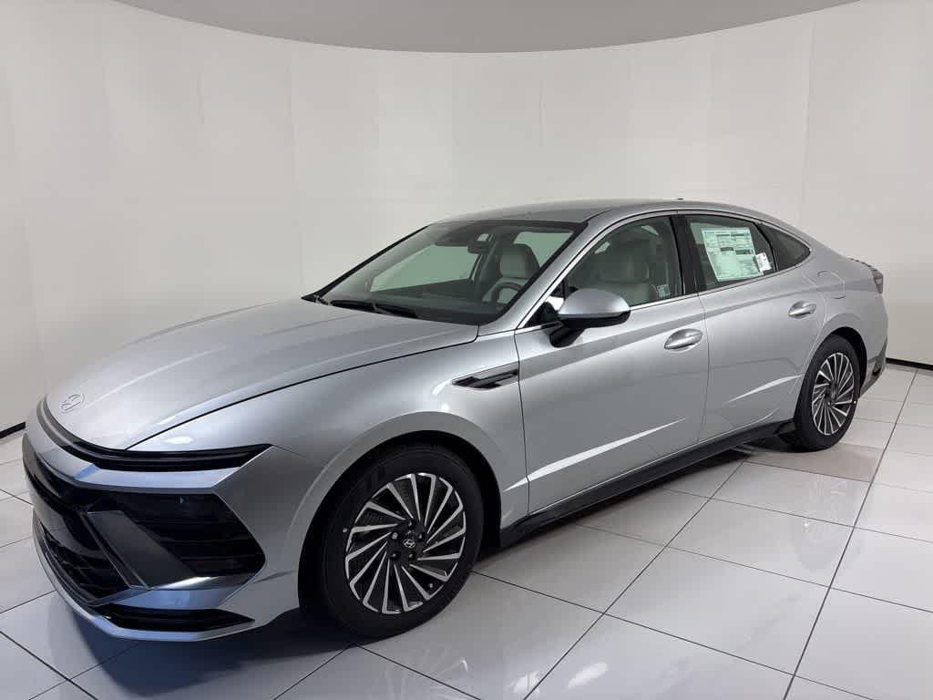 Thumbnail: 2025 Hyundai Sonata - 1
